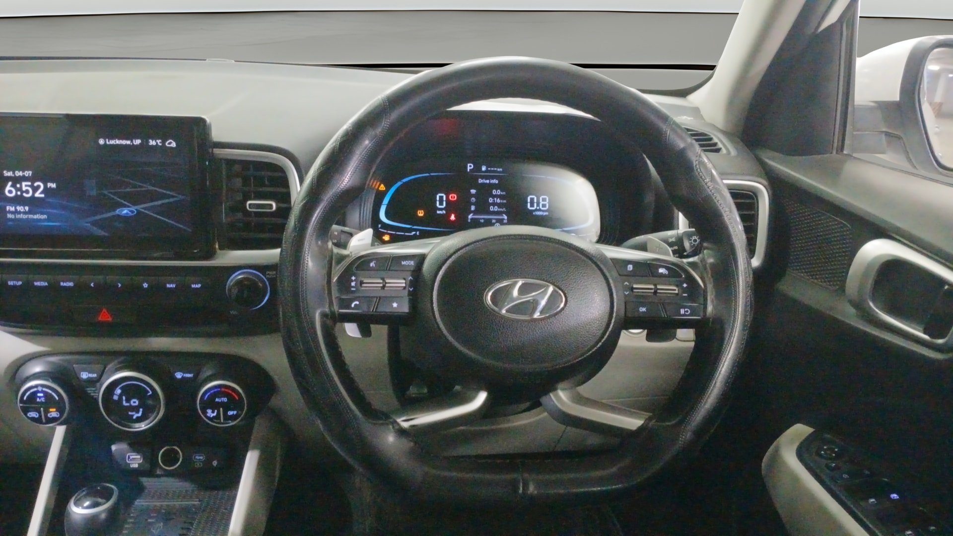 View 2023 Hyundai Venue SX (O) 1.0 Turbo Petrol DCT Image 13 Used 2023 Hyundai Venue SX (O) 1.0 Turbo Petrol DCT Image 13