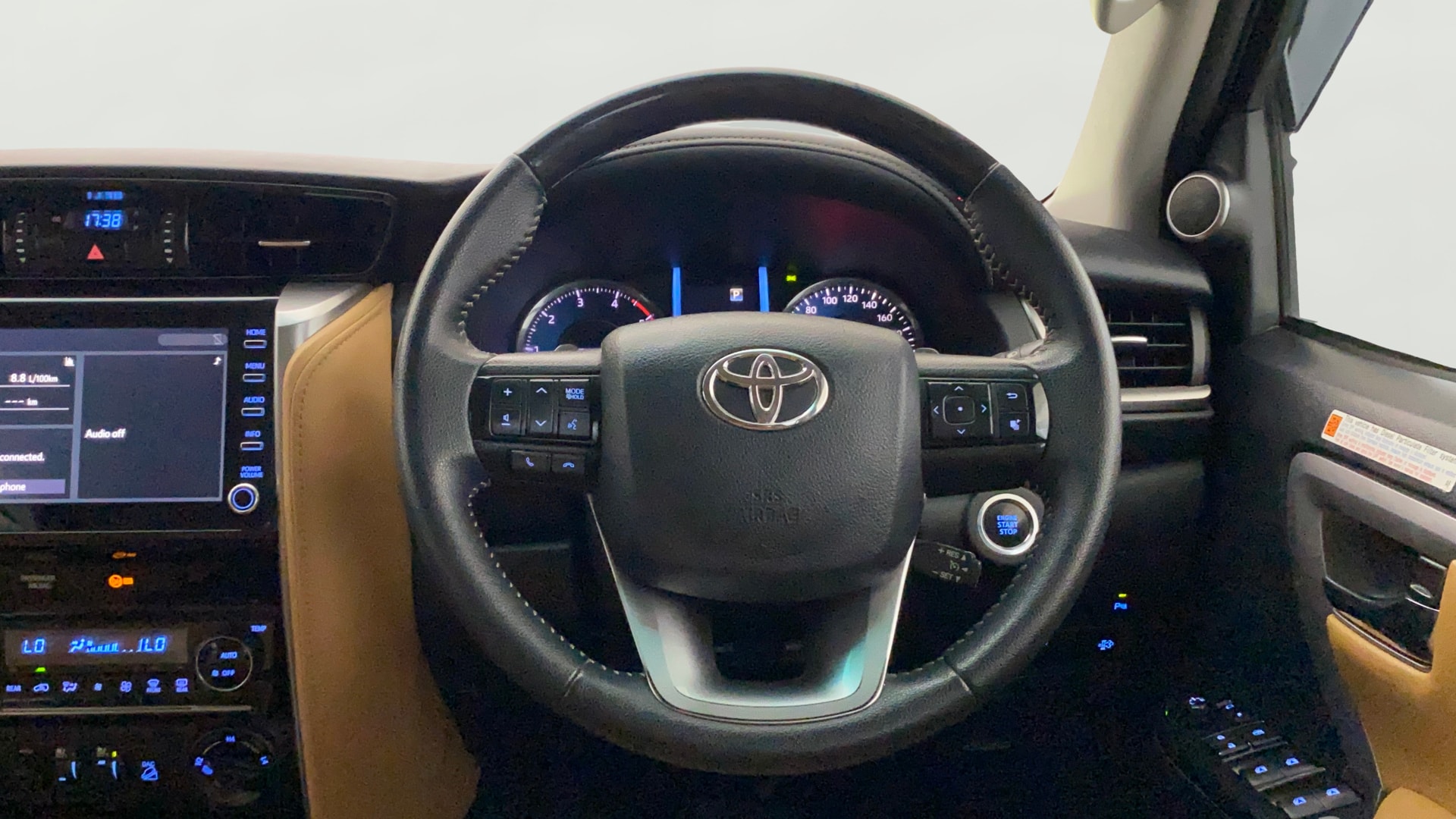 View 2023 Toyota Fortuner 2.7 4X2 AT BS IV Image 14 Used 2023 Toyota Fortuner 2.7 4X2 AT BS IV Image 14