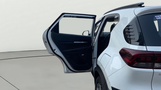 View Kia Sonet Image 15 Used Kia Sonet Image 15
