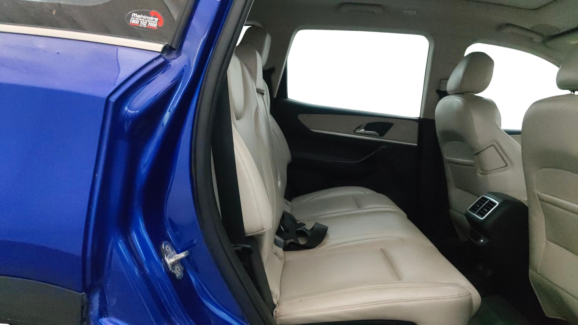 Used 2022 Mahindra XUV700 Used 2022 Mahindra XUV700