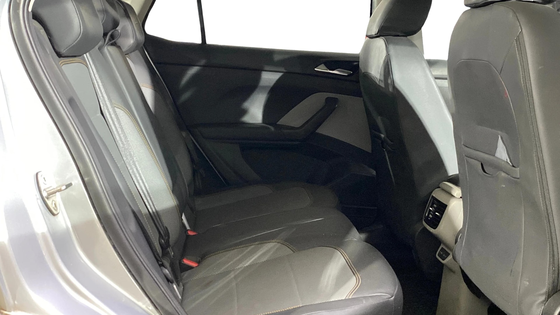 View 2023 Skoda Kushaq Style 1.0 TSI MT Image 36 Used 2023 Skoda Kushaq Style 1.0 TSI MT Image 36