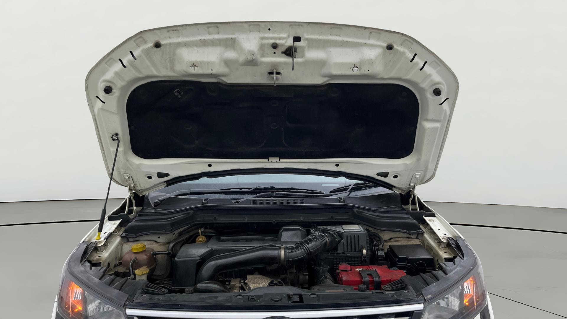 View 2019 Mahindra XUV300 W4 Petrol BS IV Image 32 Used 2019 Mahindra XUV300 W4 Petrol BS IV Image 32