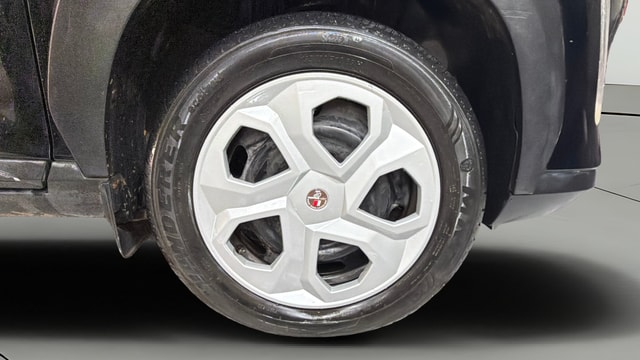 View Nissan Magnite Image 41 Used Nissan Magnite Image 41