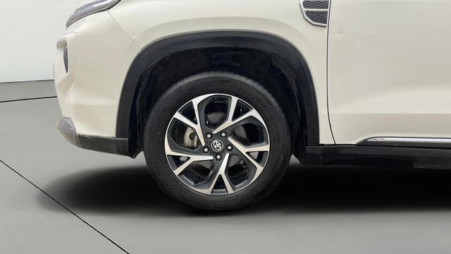 View Toyota Urban Cruiser Hyryder Image 29 Used Toyota Urban Cruiser Hyryder Image 29