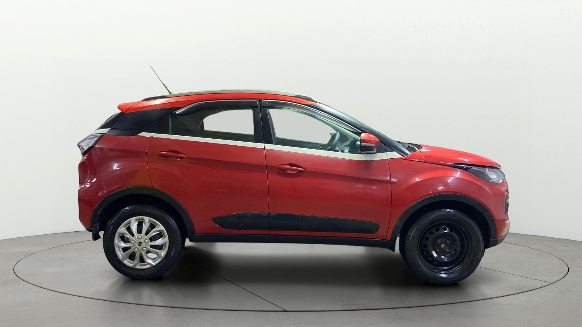 View 2021 Tata Nexon Revotron XE Image 8 Used 2021 Tata Nexon Revotron XE Image 8