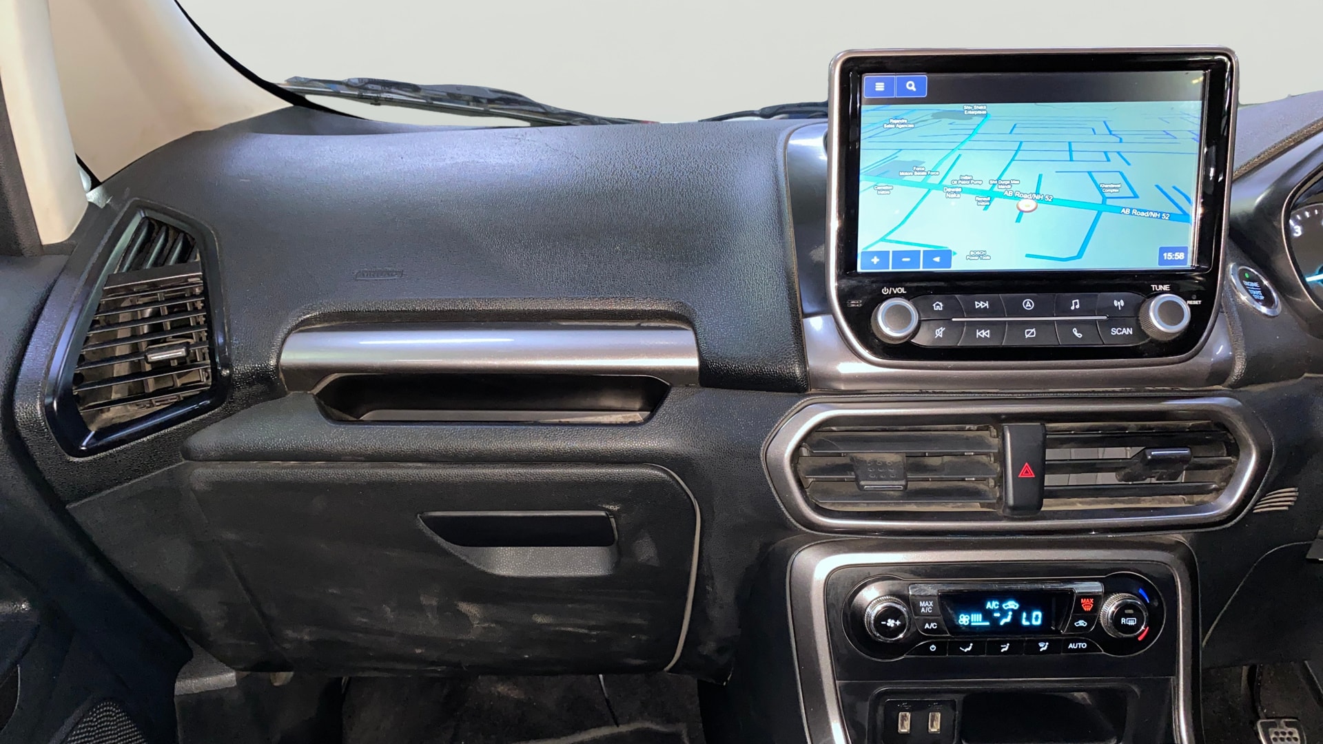 View 2018 Ford EcoSport 1.5 TDCi Diesel Ambiente BS IV Image 32 Used 2018 Ford EcoSport 1.5 TDCi Diesel Ambiente BS IV Image 32
