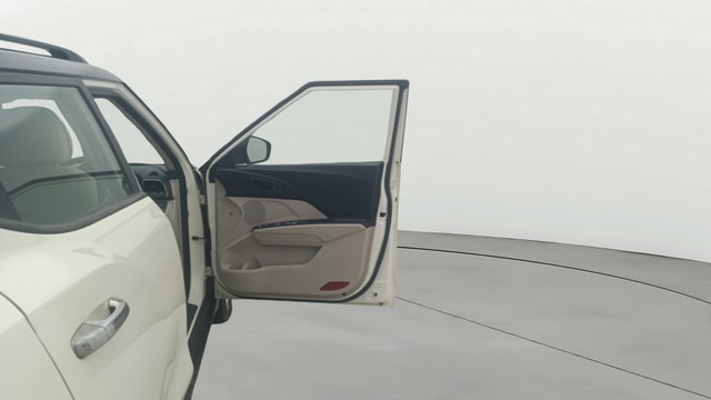 View Mahindra XUV300 Image 43 Used Mahindra XUV300 Image 43