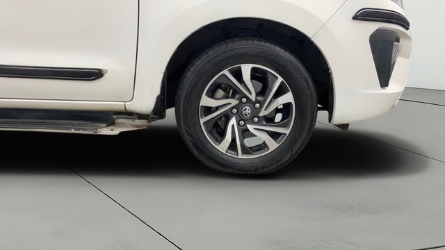 View Toyota Innova Crysta Image 41 Used Toyota Innova Crysta Image 41