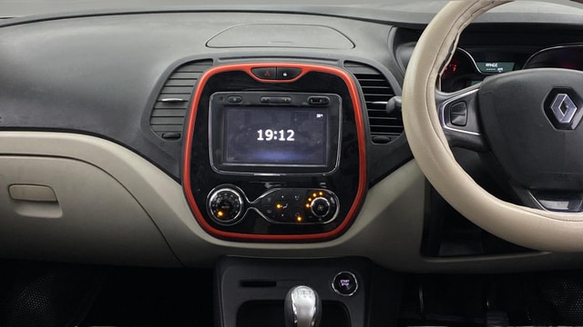 View Renault Captur Image 18 Used Renault Captur Image 18