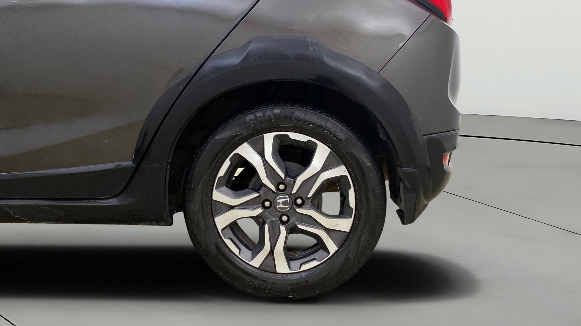 View 2017 Honda WR-V S MT Diesel Edge Edition Image 11 Used 2017 Honda WR-V S MT Diesel Edge Edition Image 11
