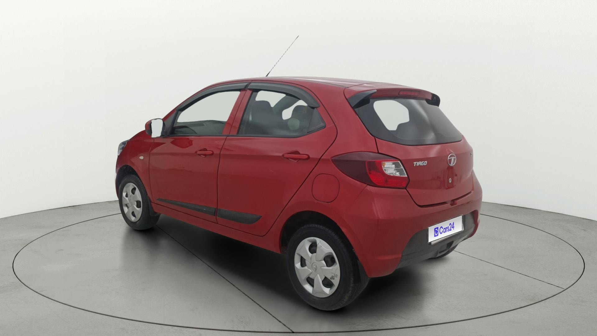 View 2019 Tata Tiago Revotorq XB Image 2 Used 2019 Tata Tiago Revotorq XB Image 2