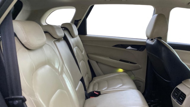 View MG Hector Image 37 Used MG Hector Image 37