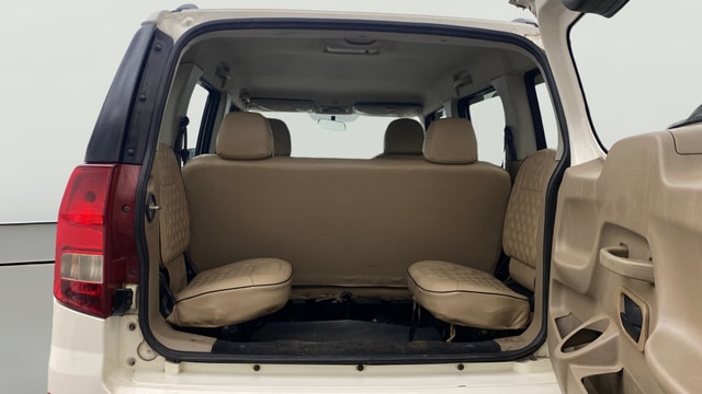 View Mahindra TUV300 Image 37 Used Mahindra TUV300 Image 37