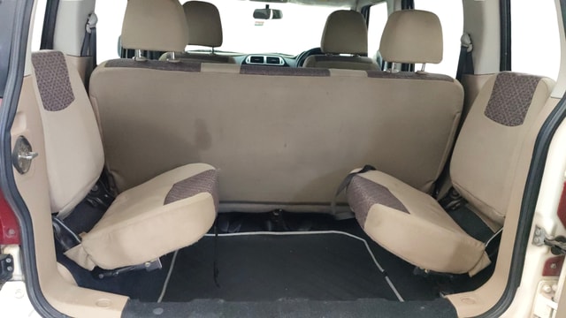 View Mahindra TUV300 Image 13 Used Mahindra TUV300 Image 13