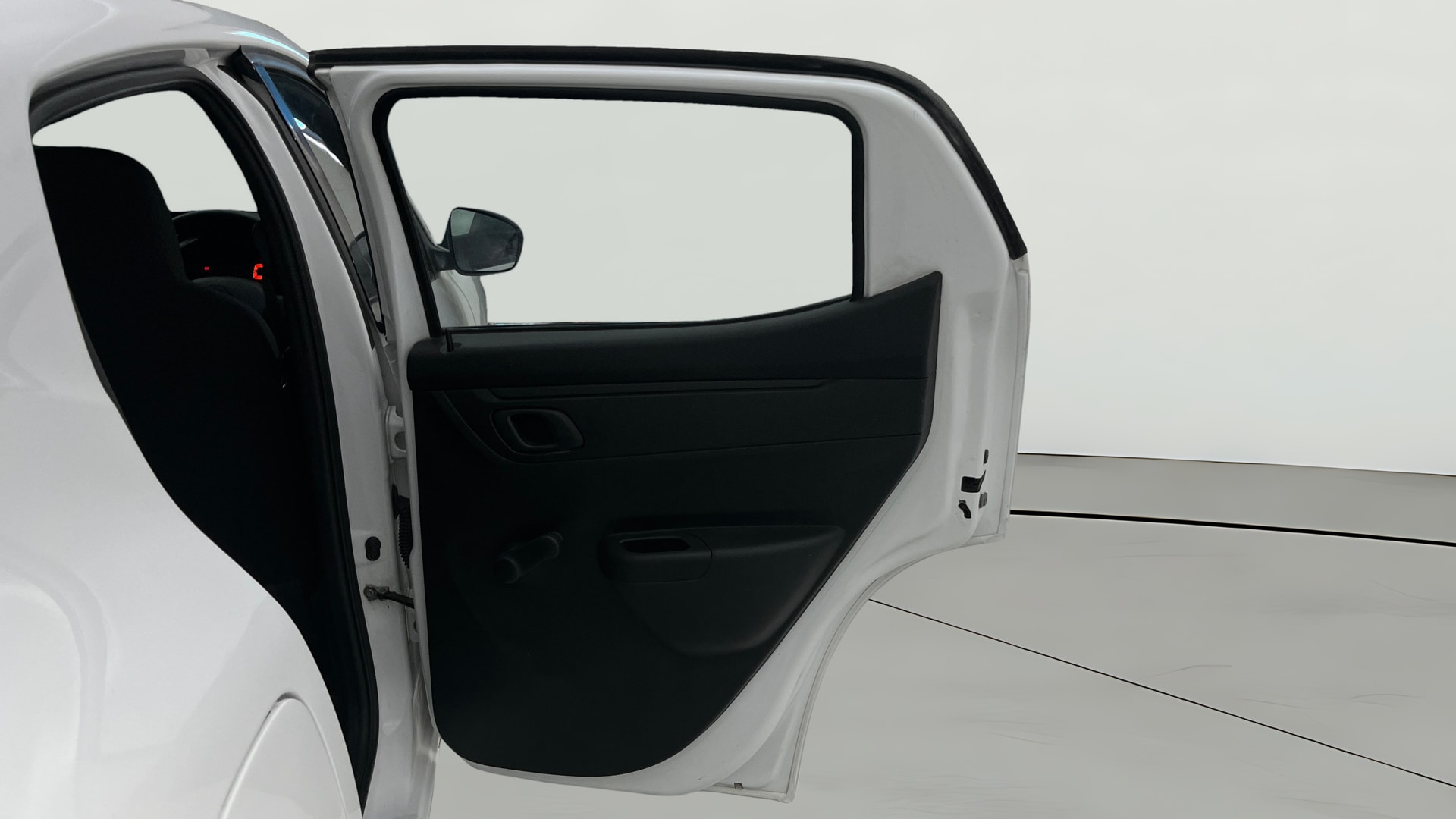 View 2019 Renault Kwid RXL Image 7 Used 2019 Renault Kwid RXL Image 7