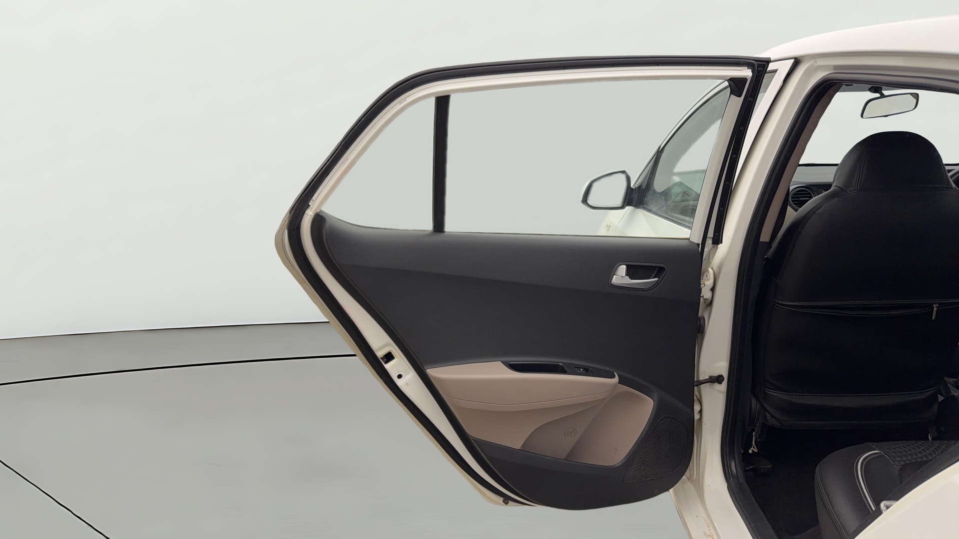 View 2018 Hyundai Grand i10 Sportz 1.2 Kappa Image 22 Used 2018 Hyundai Grand i10 Sportz 1.2 Kappa Image 22
