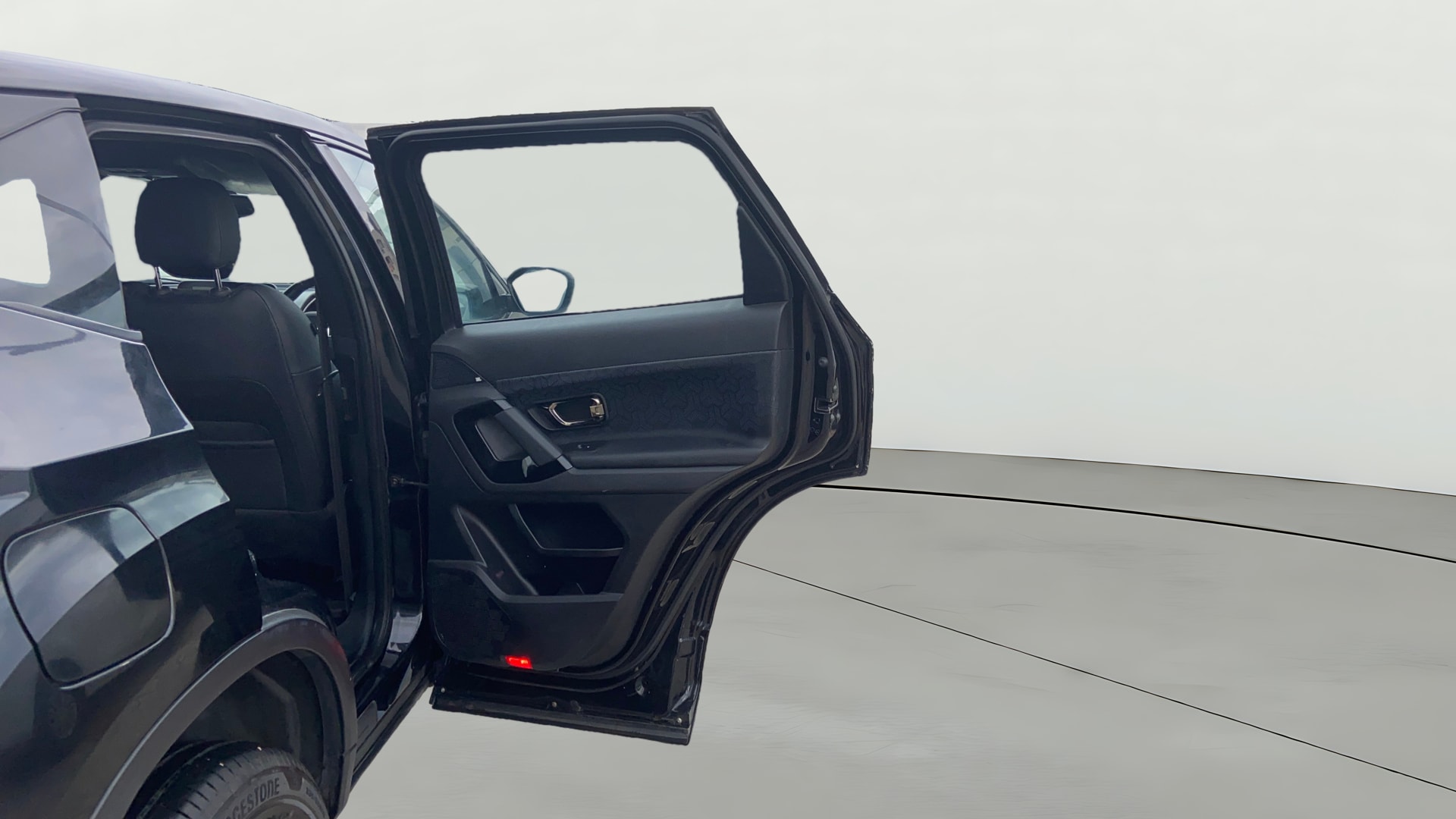 View 2022 Tata Harrier XE Image 8 Used 2022 Tata Harrier XE Image 8