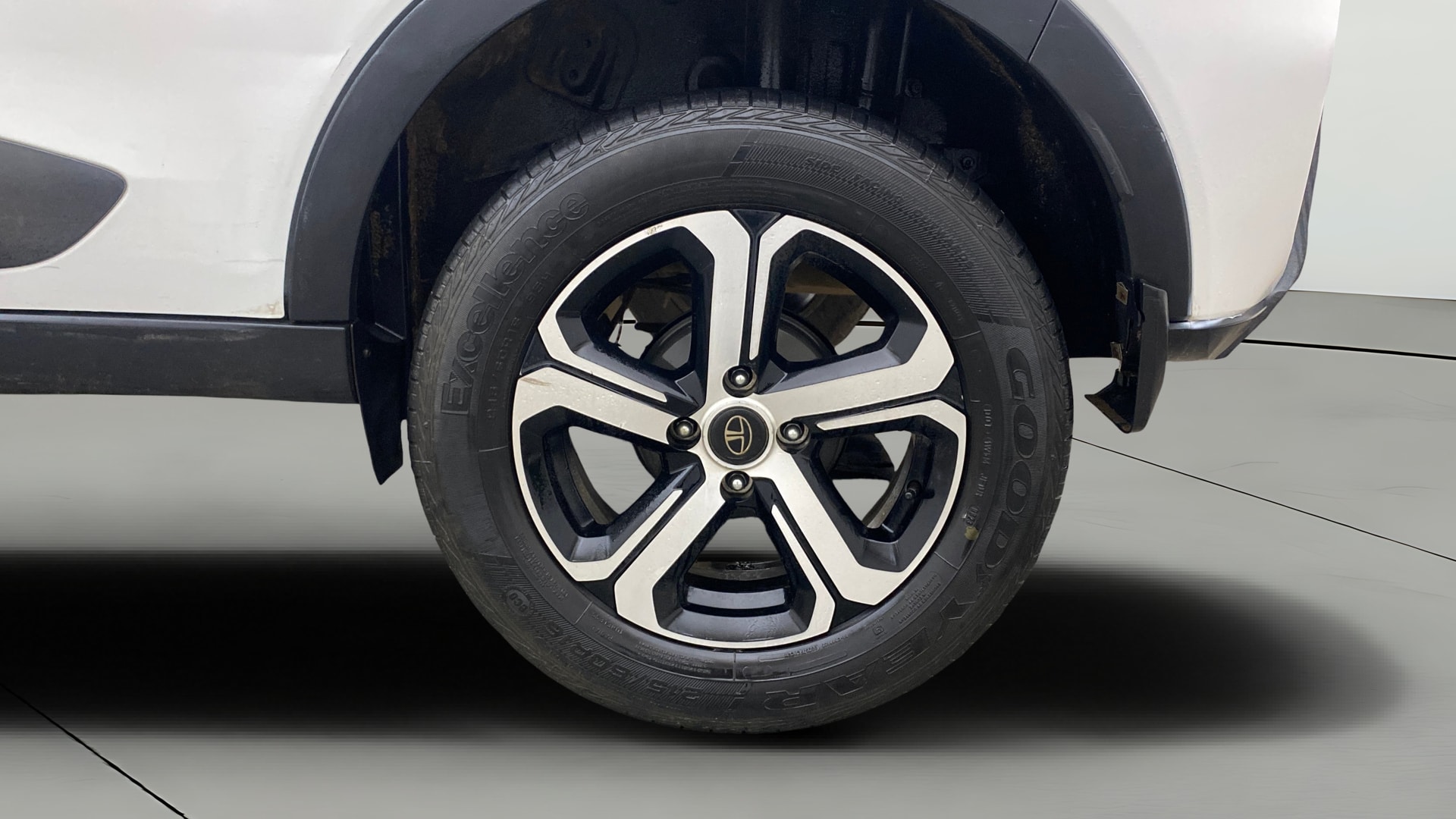 View 2023 Tata Nexon Revotron XZ Plus Luxs Jet Edition Image 11 Used 2023 Tata Nexon Revotron XZ Plus Luxs Jet Edition Image 11