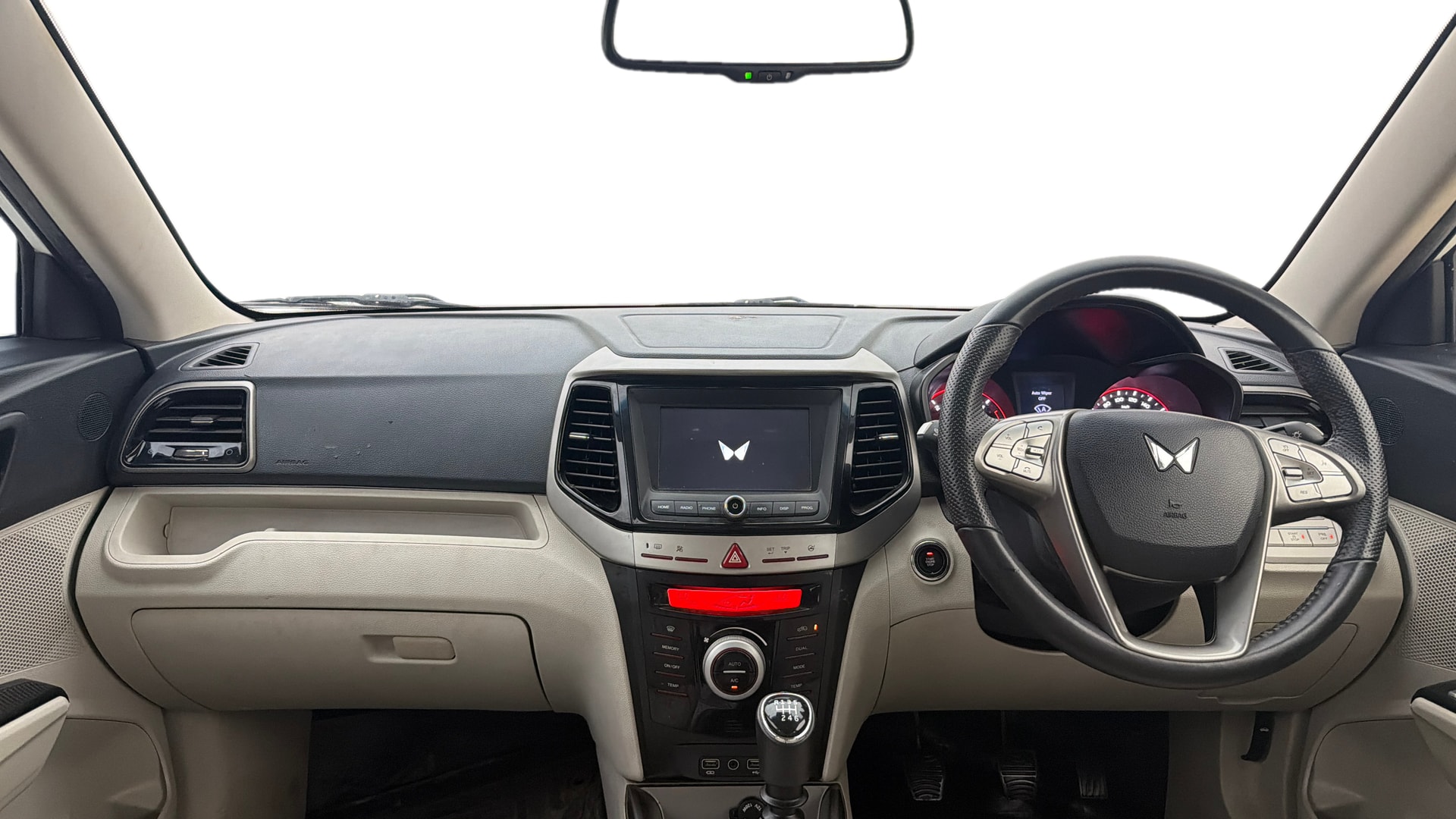Used 2025 Mahindra XUV300 Used 2025 Mahindra XUV300