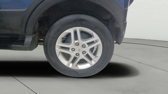 View Mahindra NuvoSport Image 12 Used Mahindra NuvoSport Image 12