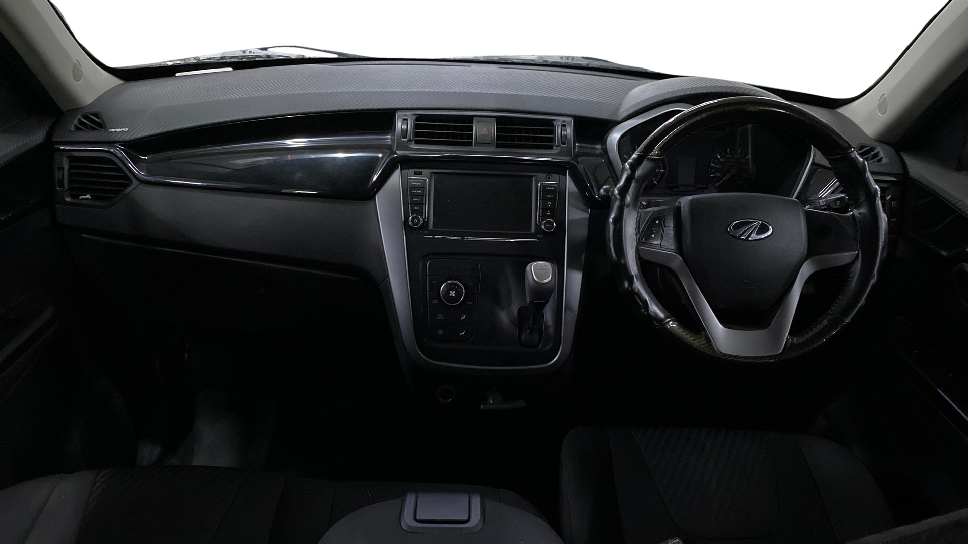 View 2018 Mahindra KUV100 K2 Petrol BS IV Image 29 Used 2018 Mahindra KUV100 K2 Petrol BS IV Image 29
