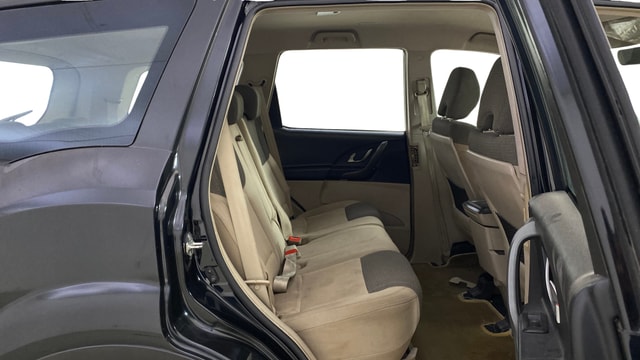 View Mahindra XUV500 Image 30 Used Mahindra XUV500 Image 30