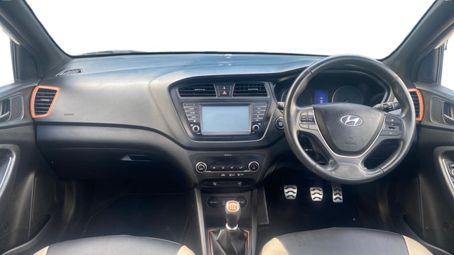 View Hyundai i20 Active Image 30 Used Hyundai i20 Active Image 30