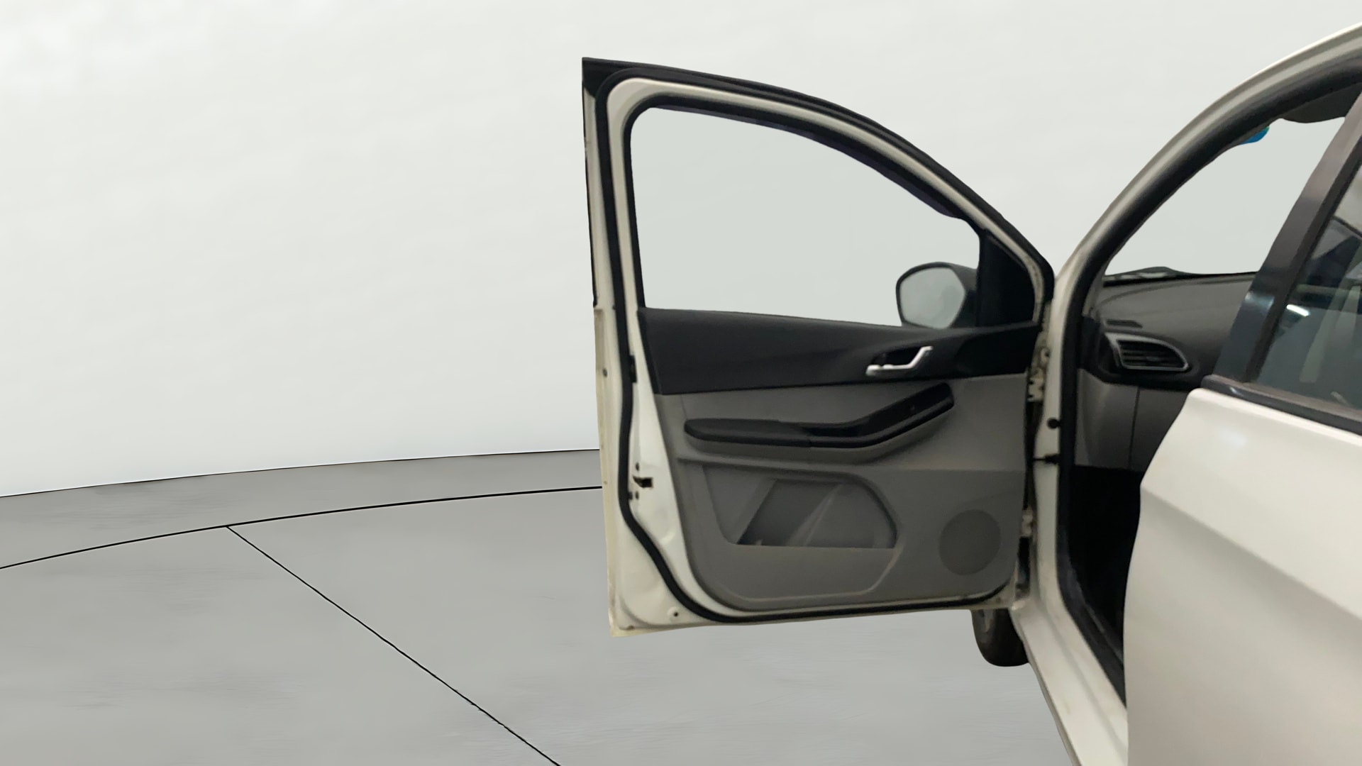 View 2020 Tata Tiago Revotorq XB Image 31 Used 2020 Tata Tiago Revotorq XB Image 31