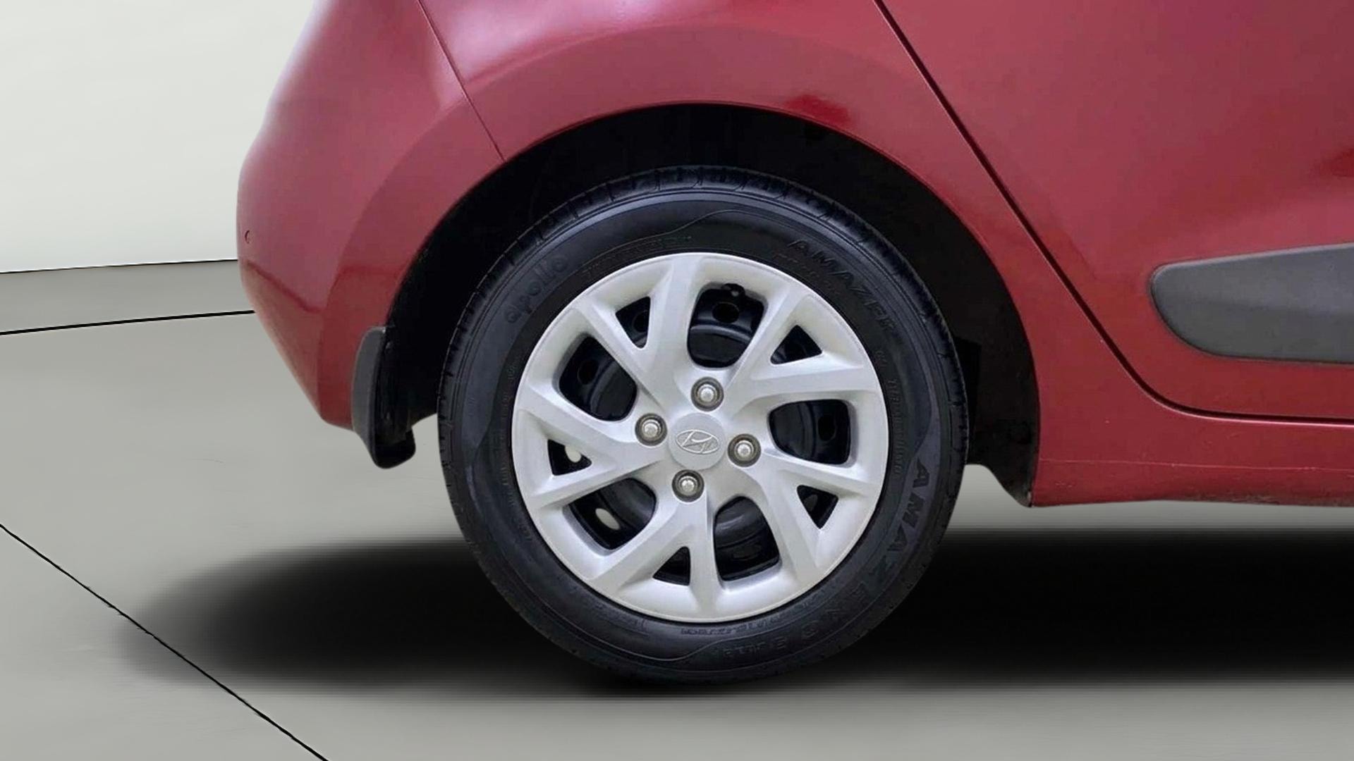 View 2017 Hyundai Grand i10 Sportz 1.2 Kappa Image 23 Used 2017 Hyundai Grand i10 Sportz 1.2 Kappa Image 23