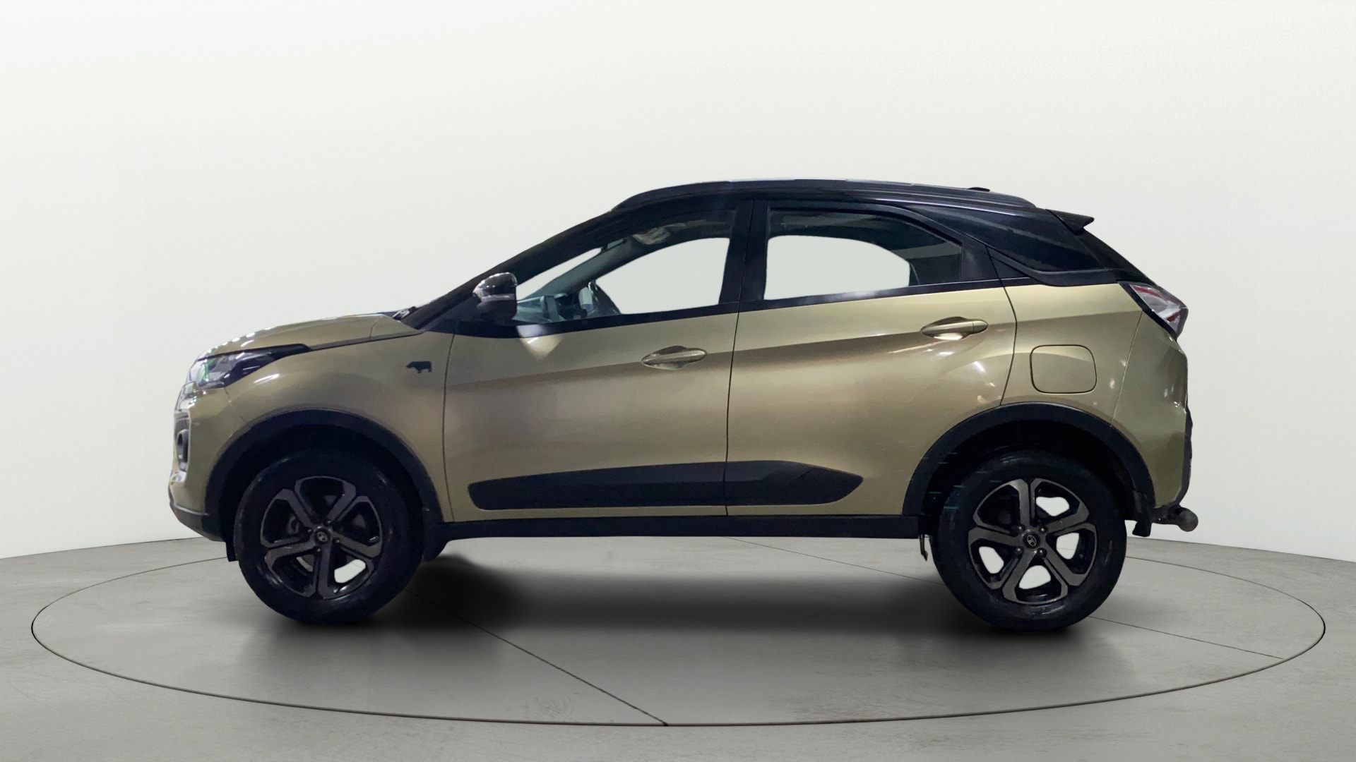 View 2022 Tata Nexon Revotron XE Image 28 Used 2022 Tata Nexon Revotron XE Image 28