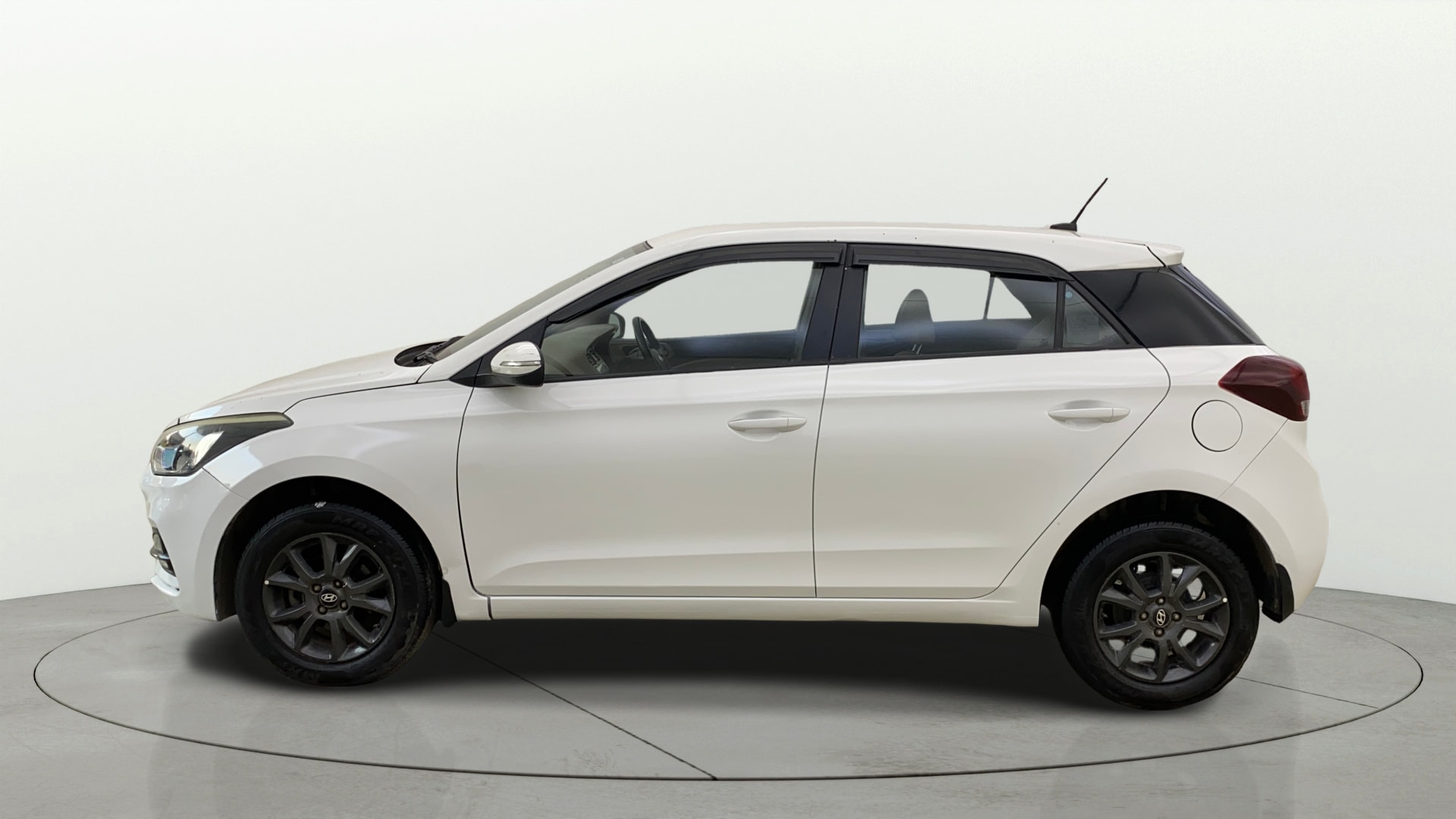 View 2018 Hyundai Elite i20 1.4 Asta Diesel Image 5 Used 2018 Hyundai Elite i20 1.4 Asta Diesel Image 5