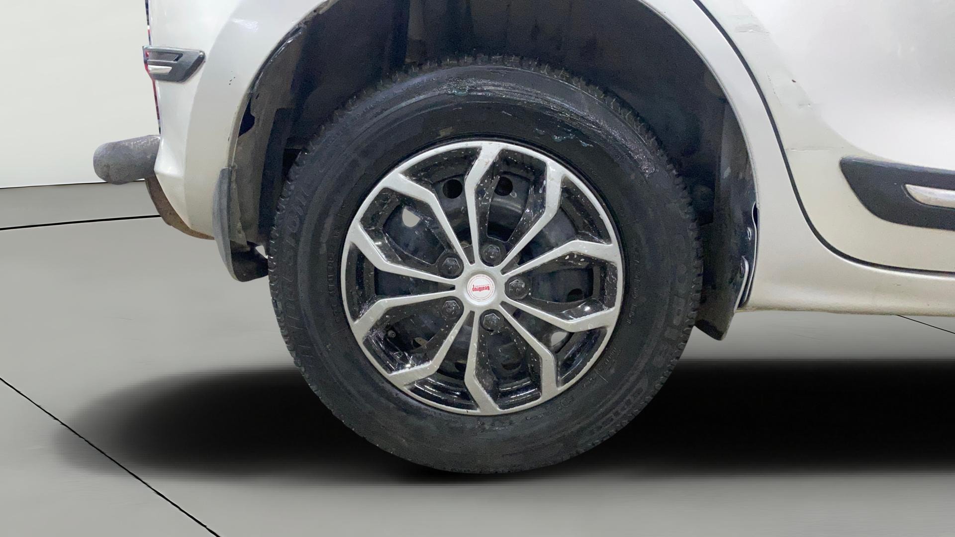 View 2020 Maruti Suzuki 1000 Base Variant Image 31 Used 2020 Maruti Suzuki 1000 Base Variant Image 31
