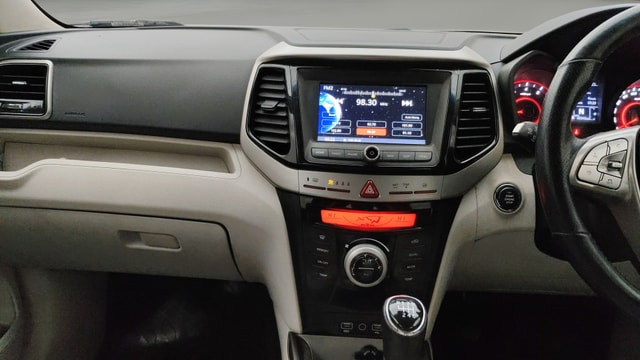 View Mahindra XUV300 Image 33 Used Mahindra XUV300 Image 33