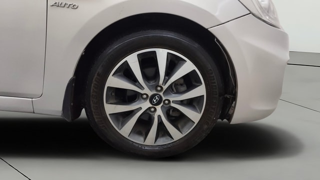 View Hyundai Fluidic Verna Image 41 Used Hyundai Fluidic Verna Image 41