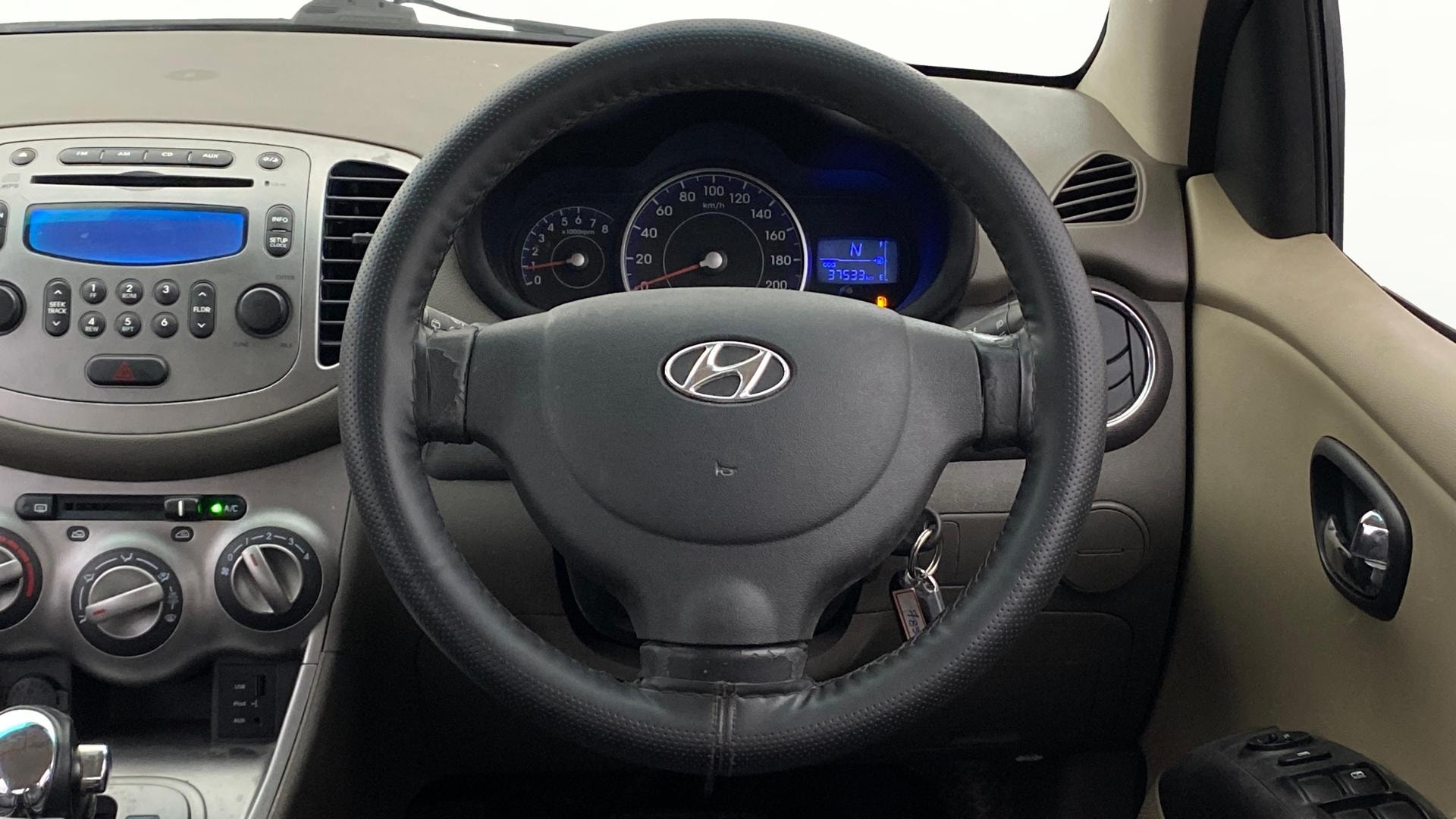 View 2013 Hyundai i10 1.2 Sportz AT Image 20 Used 2013 Hyundai i10 1.2 Sportz AT Image 20