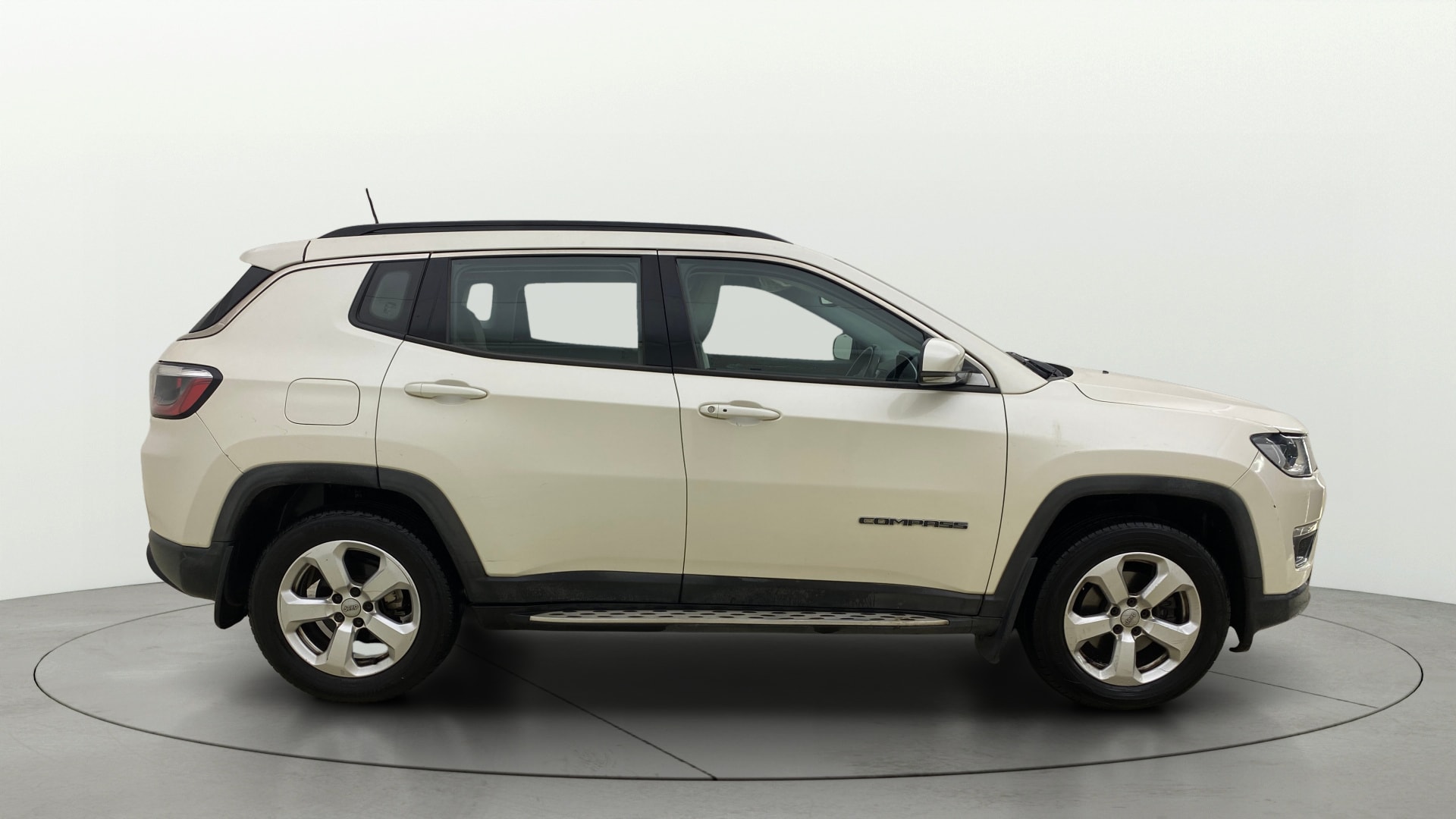View 2019 Jeep Compass Limited 1.4 Multi AIR Petrol DDCT AT BS IV Image 8 Used 2019 Jeep Compass Limited 1.4 Multi AIR Petrol DDCT AT BS IV Image 8