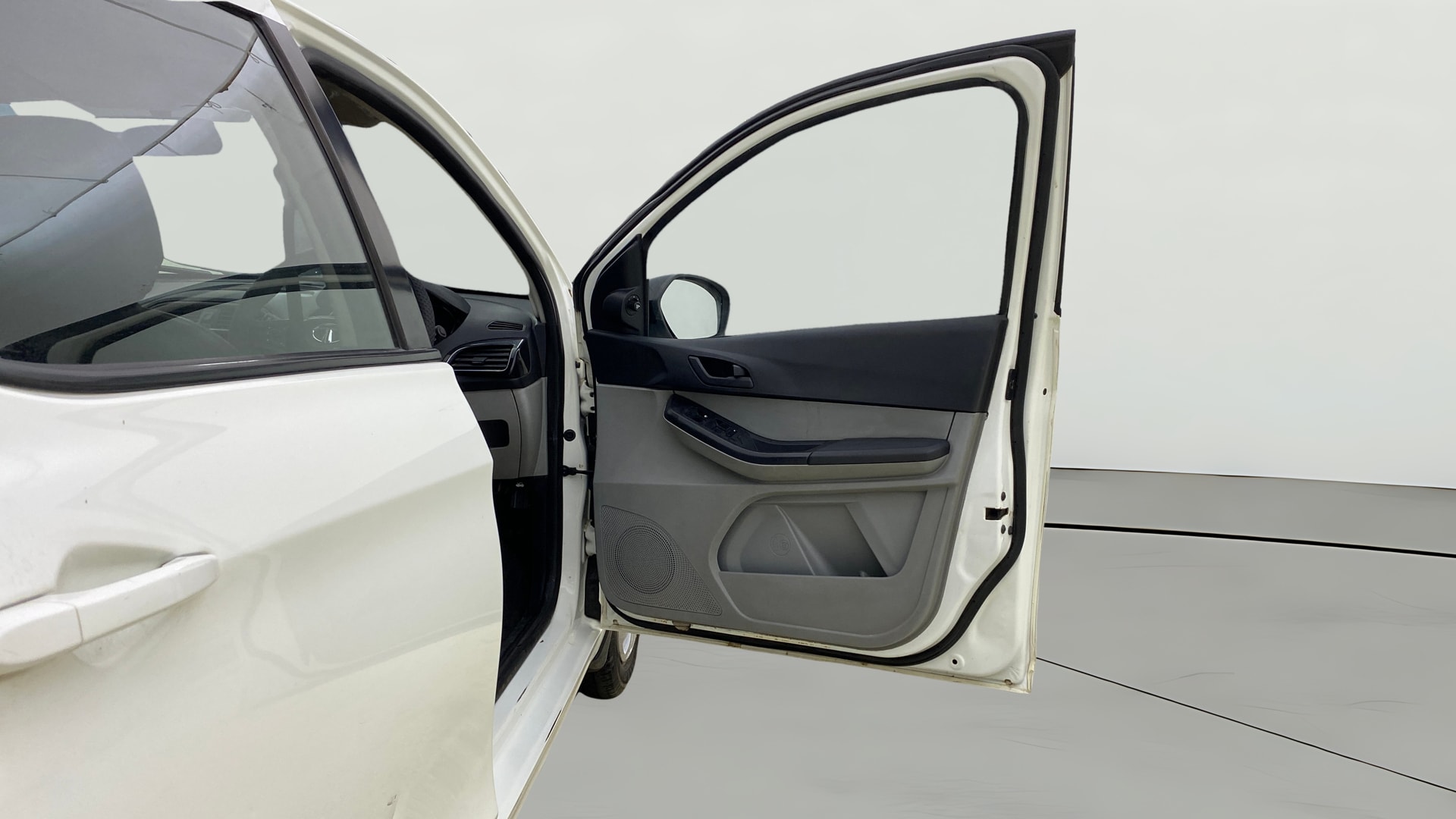 Used 2022 Tata Tiago Used 2022 Tata Tiago