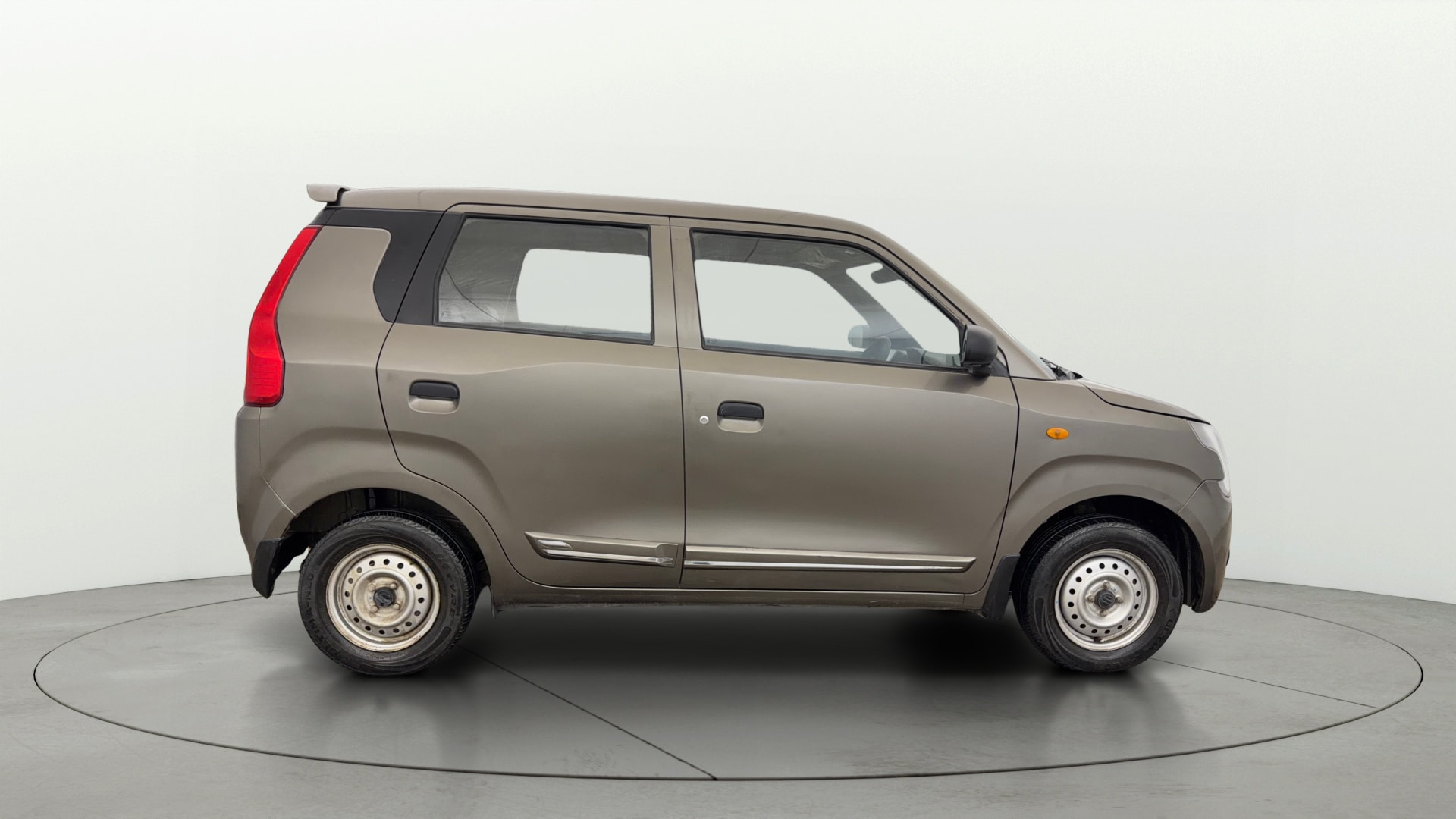 View 2022 Maruti Suzuki 1000 Base Variant Image 8 Used 2022 Maruti Suzuki 1000 Base Variant Image 8