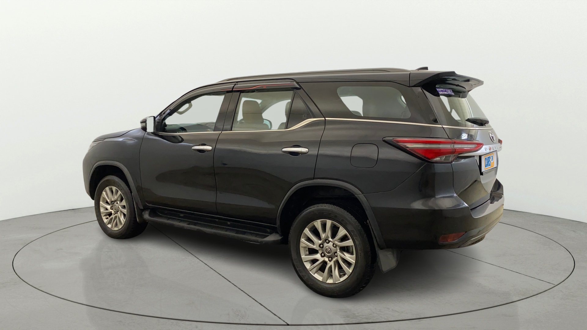 View 2023 Toyota Fortuner 2.7 4X2 AT BS IV Image 2 Used 2023 Toyota Fortuner 2.7 4X2 AT BS IV Image 2