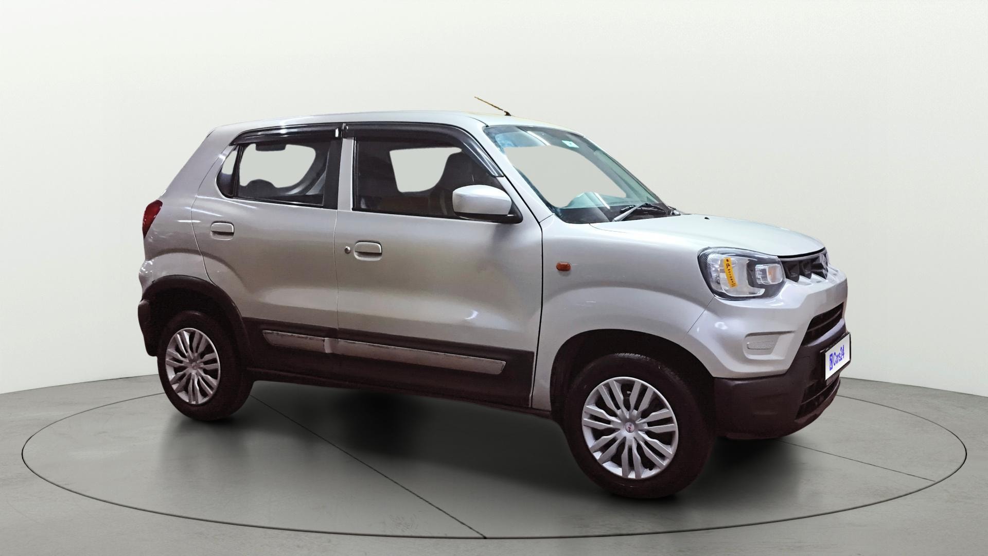 View 2022 Maruti Suzuki 1000 Base Variant Image 36 Used 2022 Maruti Suzuki 1000 Base Variant Image 36