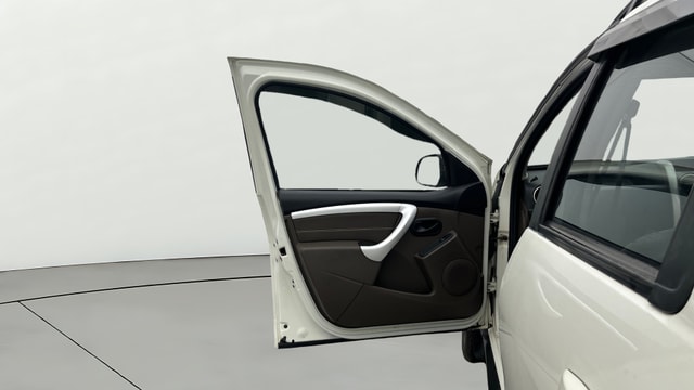 View Renault Duster Image 31 Used Renault Duster Image 31