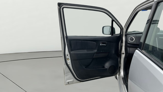 View Maruti Suzuki Stingray Image 30 Used Maruti Suzuki Stingray Image 30
