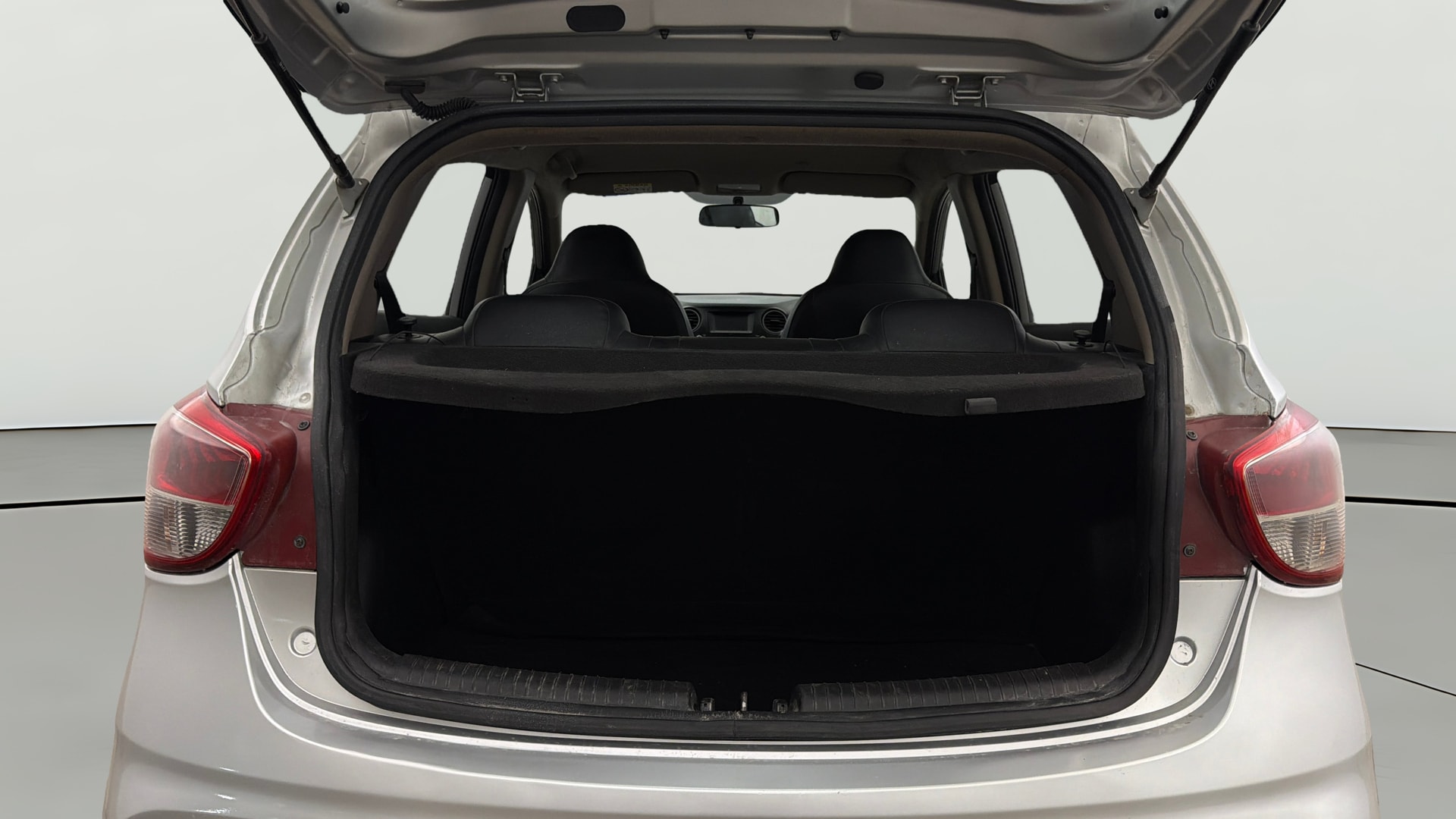 View 2017 Hyundai Grand i10 Sportz 1.2 Kappa Image 36 Used 2017 Hyundai Grand i10 Sportz 1.2 Kappa Image 36