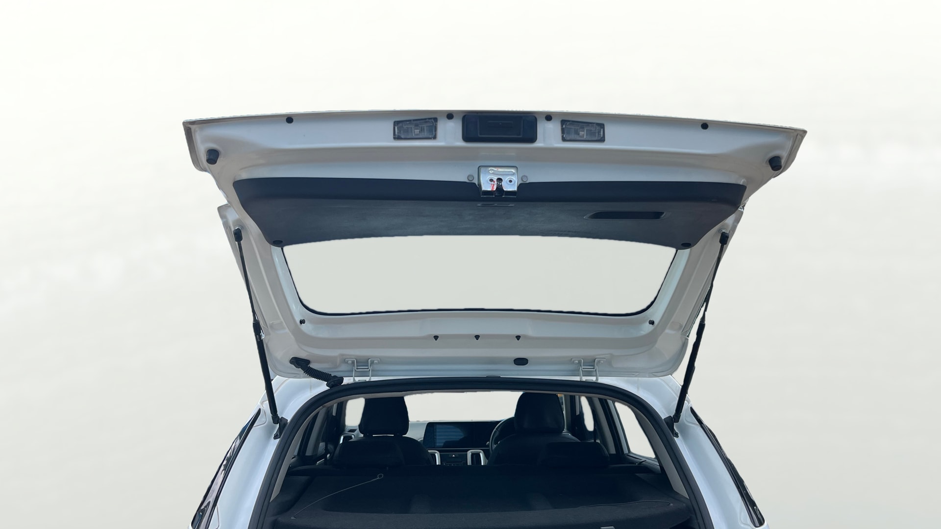 View 2022 Kia Sonet HTX Diesel Image 31 Used 2022 Kia Sonet HTX Diesel Image 31