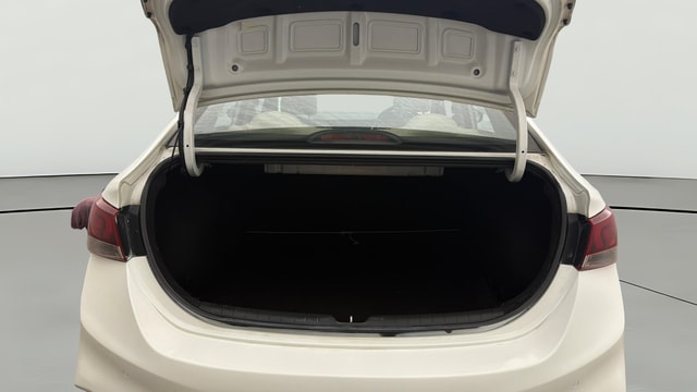 View Hyundai Verna Image 39 Used Hyundai Verna Image 39