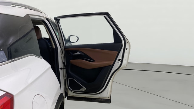 View MG Hector Plus Image 6 Used MG Hector Plus Image 6