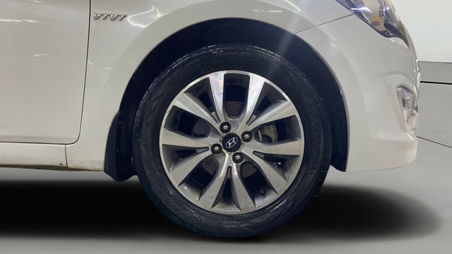 View Hyundai Fluidic Verna Image 42 Used Hyundai Fluidic Verna Image 42