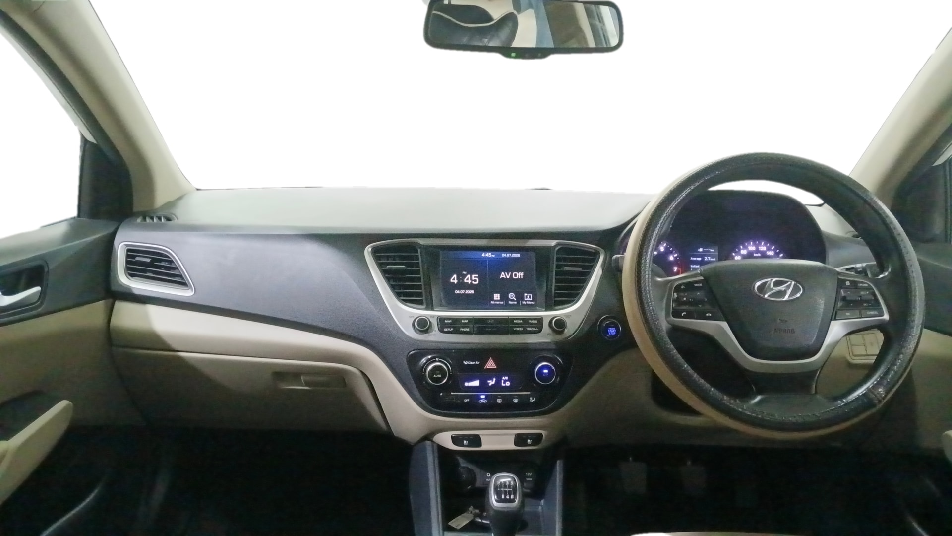 View 2018 Hyundai Verna 1.6 VTVT SX (O) Image 16 Used 2018 Hyundai Verna 1.6 VTVT SX (O) Image 16