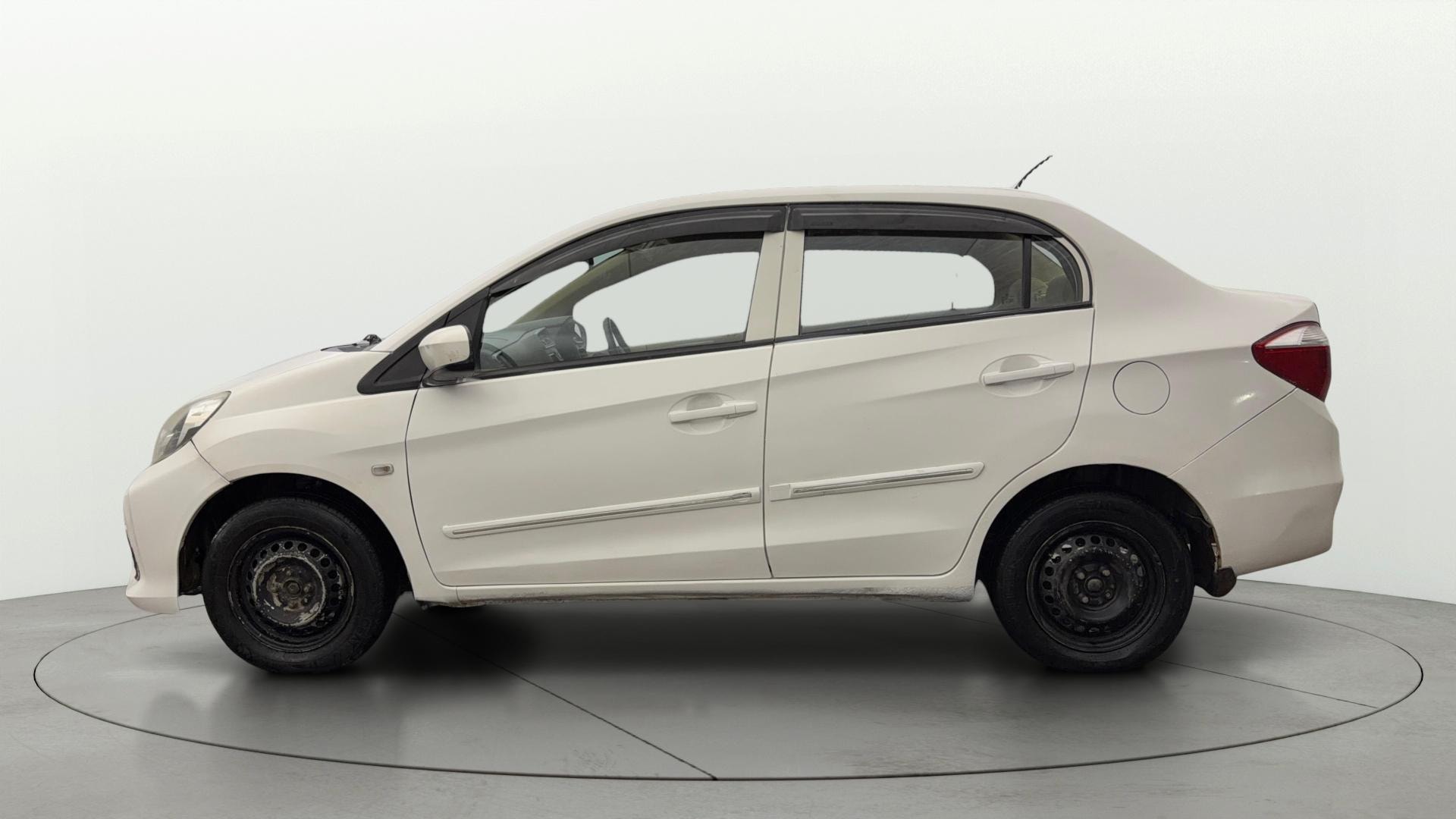 View 2016 Honda Amaze E MT Petrol BS IV Image 5 Used 2016 Honda Amaze E MT Petrol BS IV Image 5
