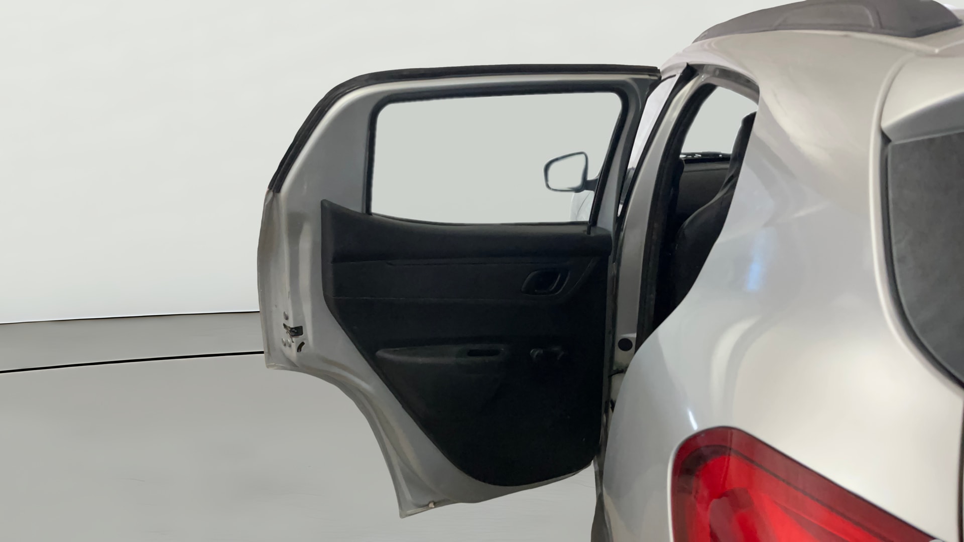 View 2018 Renault Kwid RXL Image 22 Used 2018 Renault Kwid RXL Image 22